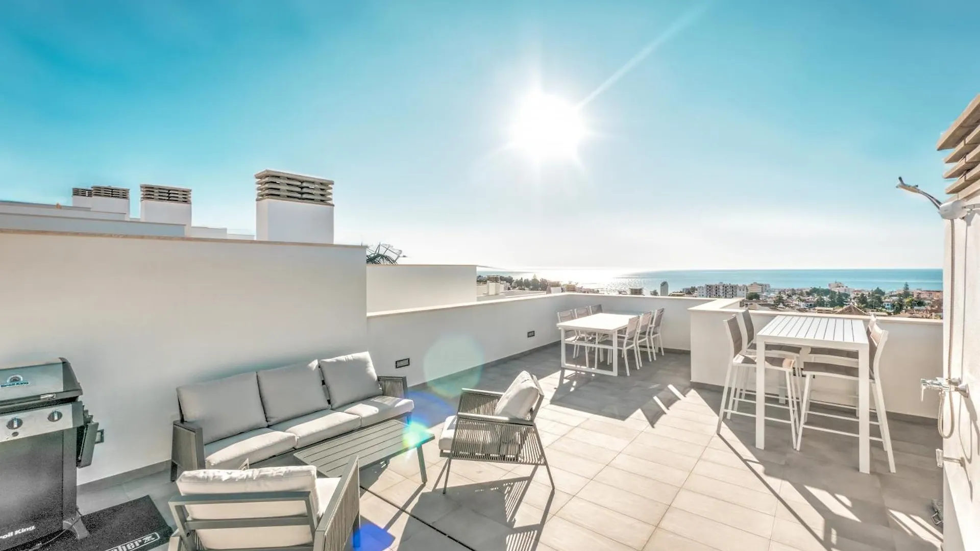 Deluxe House With Roof Terrace And Pool Villa Nerja