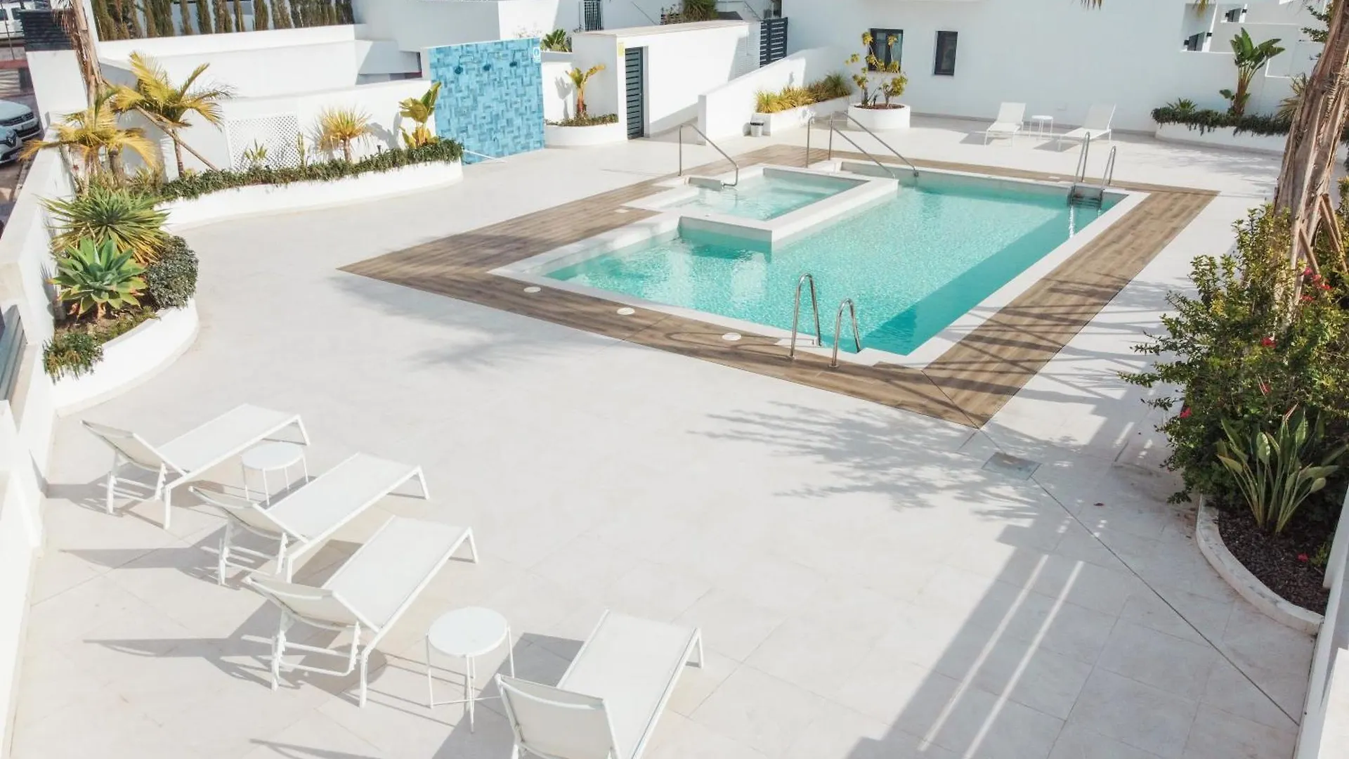 Deluxe House With Roof Terrace And Pool Villa Nerja