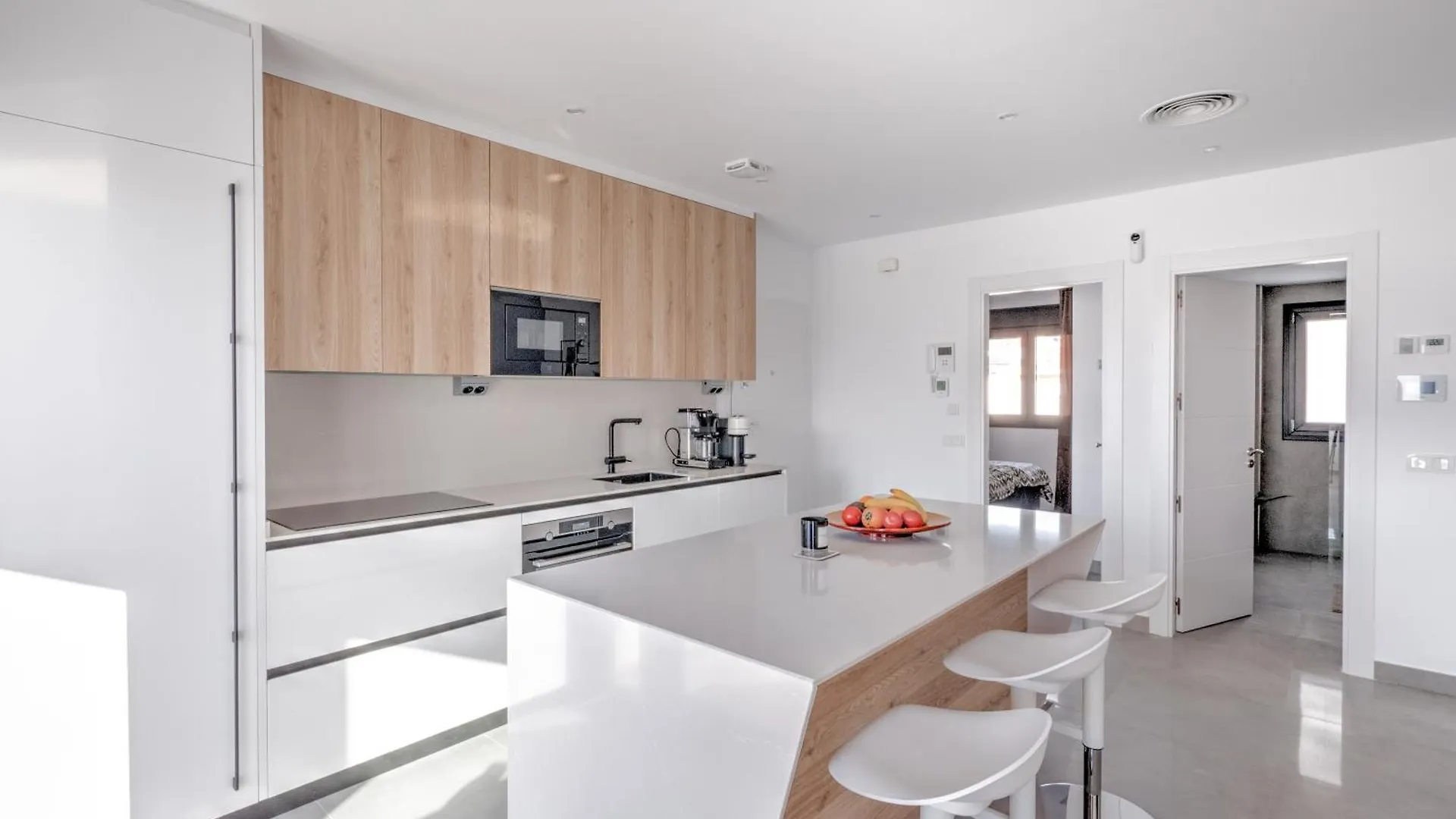 Deluxe House With Roof Terrace And Pool Villa Nerja